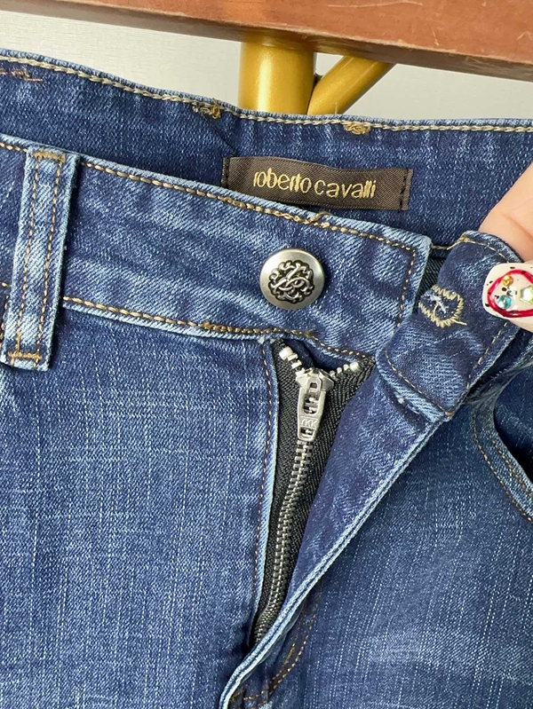 ブランドジーンズ着用イメージ